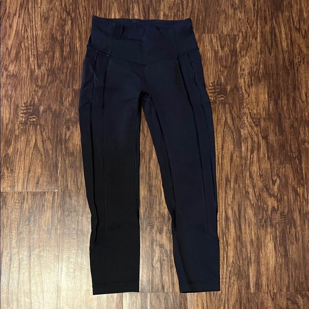 Lululemon leggings 25in size 6